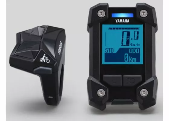 Yamaha PW-X Näyttöyksikkö + Ohjain 3 Yamaha PW-X Näyttöyksikkö + Ohjain